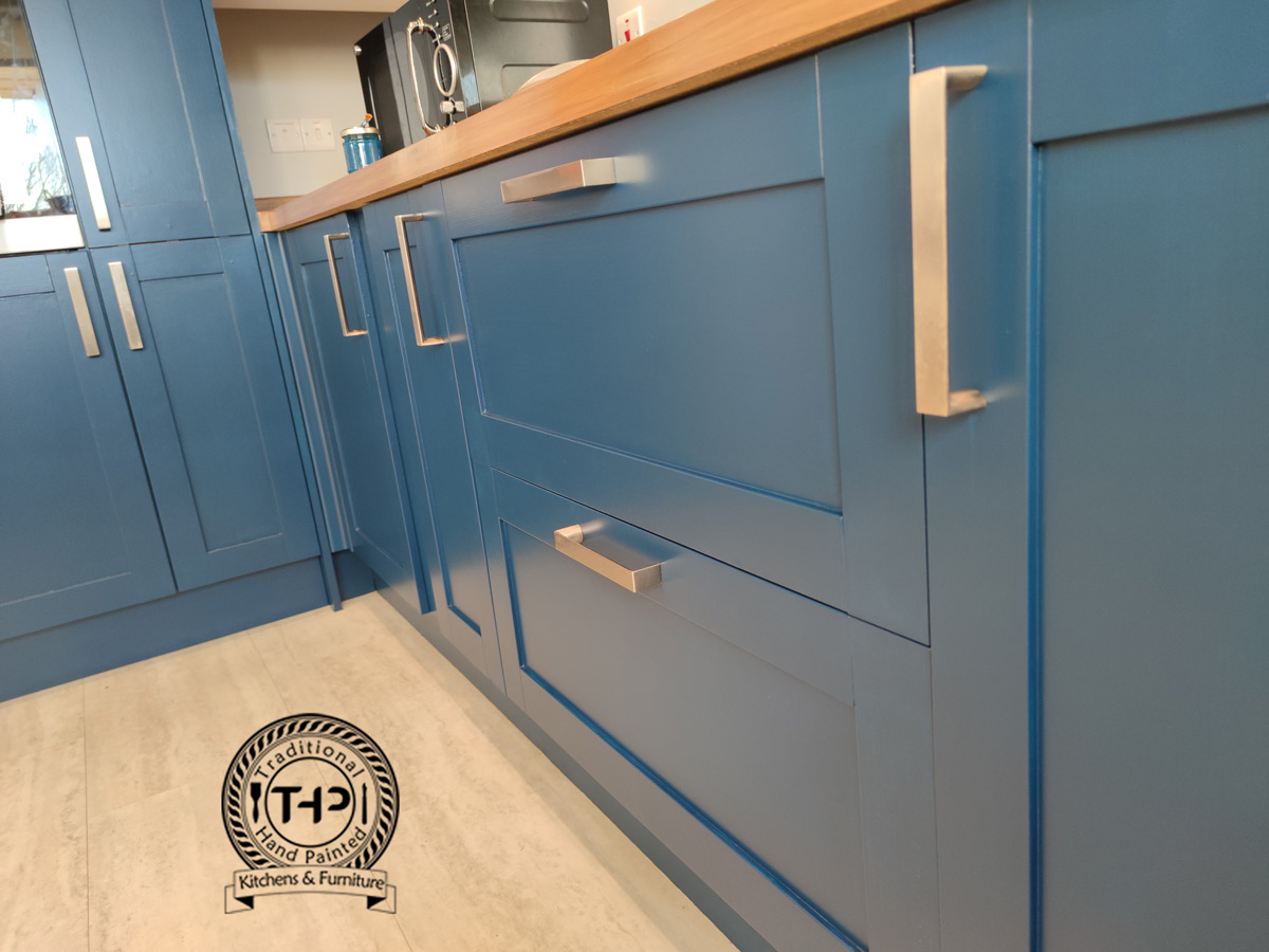 before and after photo of kitchen cabinets